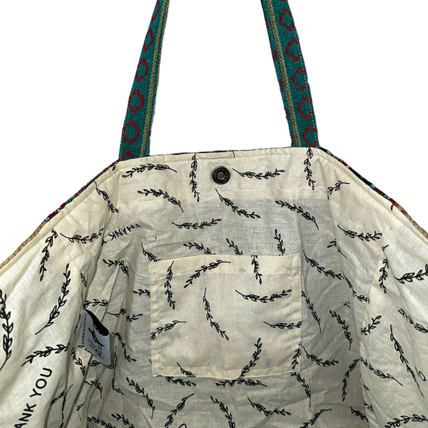 Recycled Travel Tote Mumbai, an eco-friendly upcycled rice bag tote