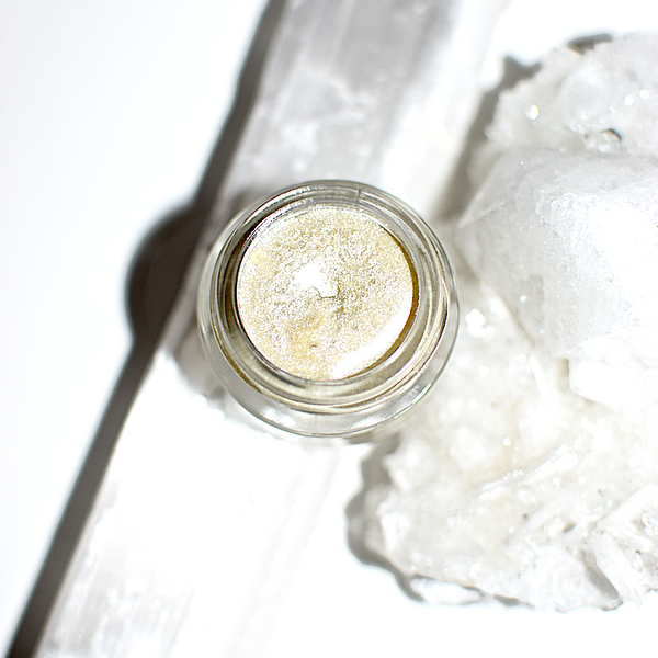 Jar of Selfie Shine dewy shimmer balm by plant makeup