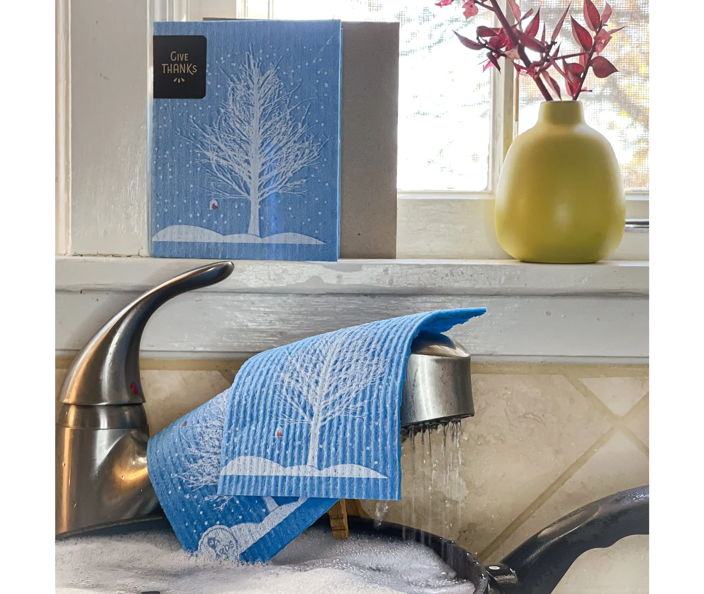 Snowy Red Cardinal Clards—Greetings that Clean Up