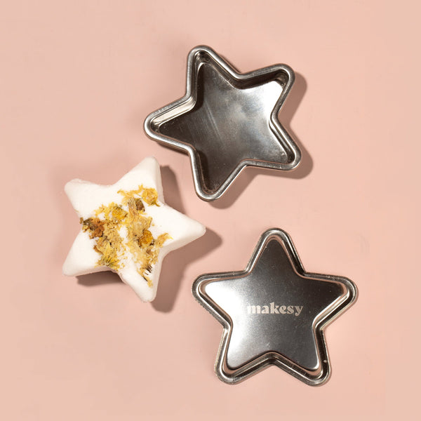 Finished star-shaped bath bomb made using the makesy® stainless steel star mold