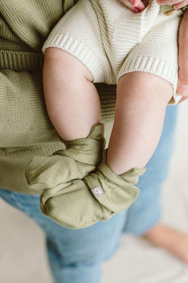 goumikids Stay-On Baby Boots – Artichoke | Bamboo & Organic Cotton