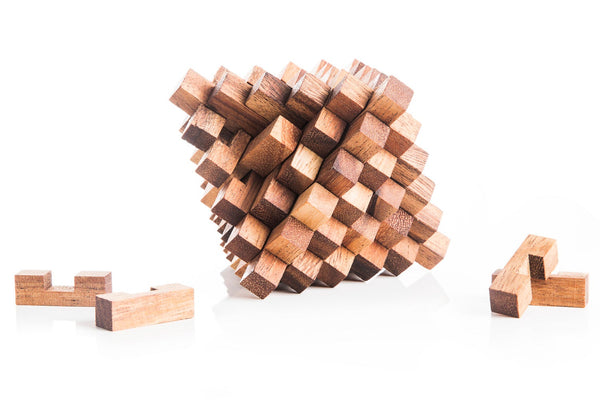 Japanese Interlocking Ladder Puzzle: High-Difficulty 51-Piece Wood Challenge