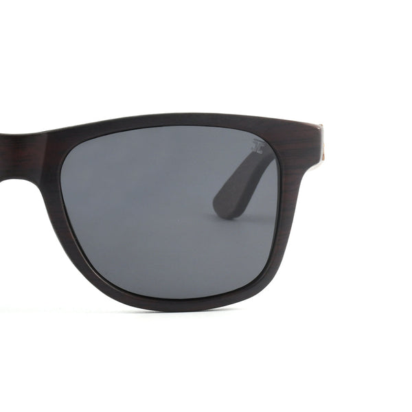 Joycoast Woodgrain Mozz unisex wooden sunglasses lifestyle shot