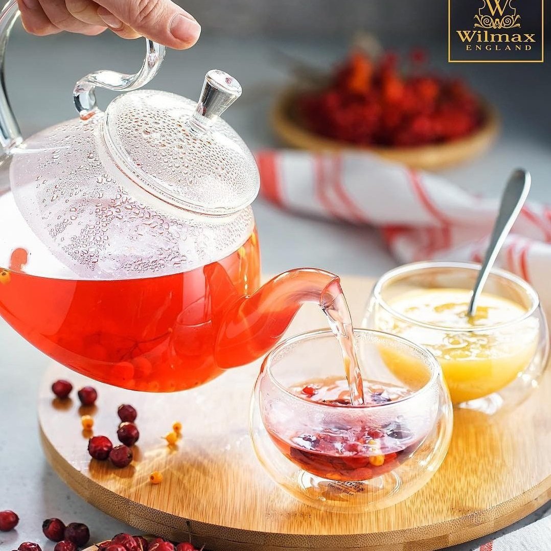 Our eco-friendly Thermo Glass Teapot is perfect for brewing tea, spices, or even woodchips. It's heat resistant, shockproof, and dishwasher safe. Order now and enjoy your favorite beverages in style.