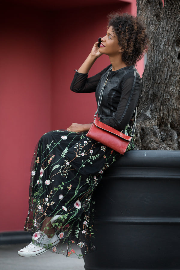 IKI Instinct Crossbody Bag | Sustainable, Stylish, and Versatile | Made from 100% Recycled Content