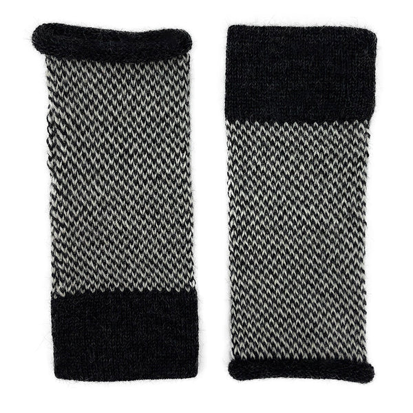 Elevate Your Winter Look with Midnight Interwoven Alpaca Gloves