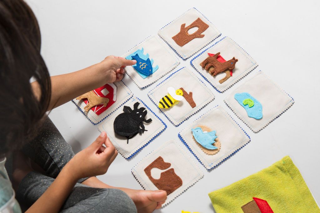 Activate your child’s mind with the Animal Habitat Matching Game. This game includes 9 animal pieces and 9 corresponding habitat images. Your child will recognize and identify real-world concepts, and have fun while doing it!